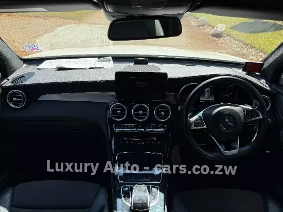 Picture of Mercedes Benz GLC 2017
