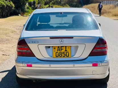 Picture of Mercedes Benz C-Class 2004