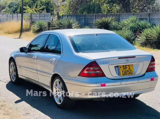 Picture of Mercedes Benz C-Class 2004