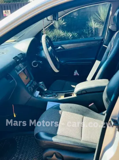 Picture of Mercedes Benz C-Class 2004