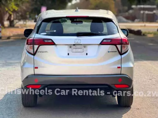 Picture of Hybrid Mid SUVs: Honda Vezel, Toyota CHR, Nissan Xtrail T32