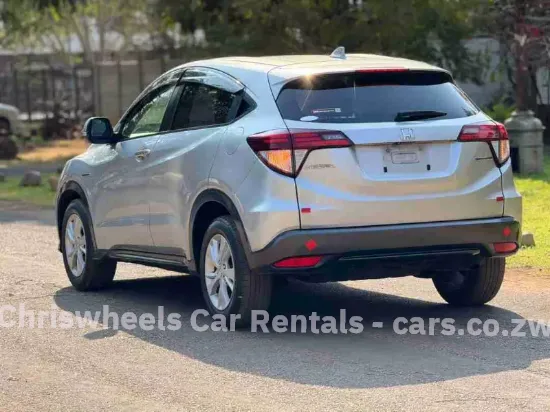 Picture of Hybrid Mid SUVs: Honda Vezel, Toyota CHR, Nissan Xtrail T32