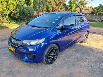 Picture of Hybrid Hatchbacks: Honda Fit Hybrid GP5
