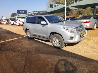 Picture of Toyota Land Cruiser 2010
