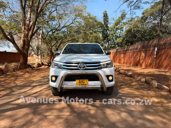 Picture of Toyota Hilux 2016