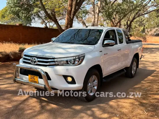 Picture of Toyota Hilux 2016