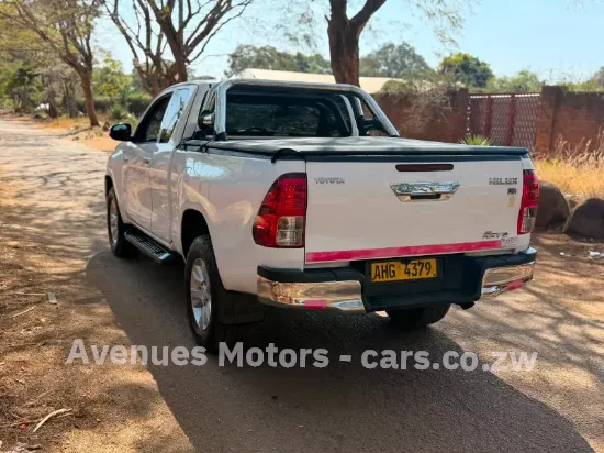 Picture of Toyota Hilux 2016