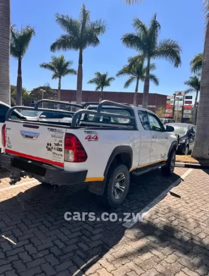 Picture of Toyota Hilux 2017