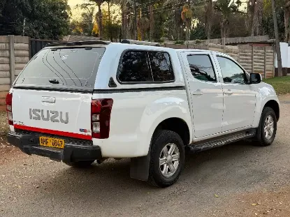 Picture of Isuzu KB 250 D-Tech 2015