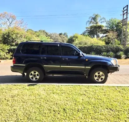 Picture of Toyota Land Cruiser 2001
