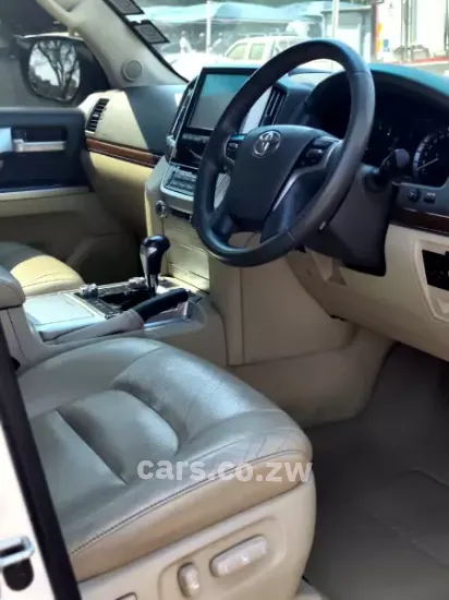 Picture of Toyota Land Cruiser 2021
