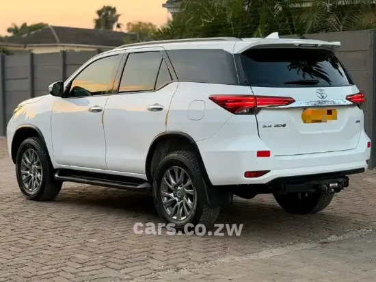 Picture of Toyota Fortuner 2021