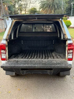 Picture of Isuzu KB 250 D-Tech 2015