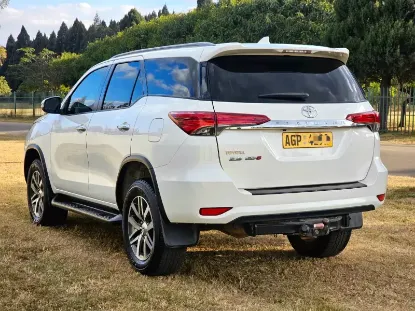 Picture of Toyota Fortuner 2017