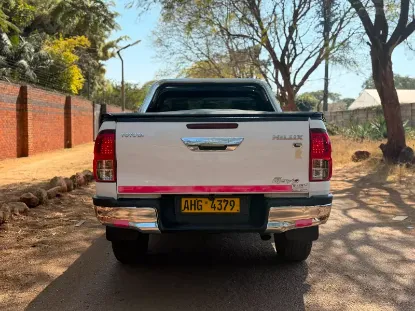 Picture of Toyota Hilux 2016