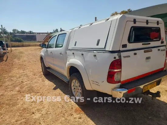 Picture of Toyota Hilux 2013