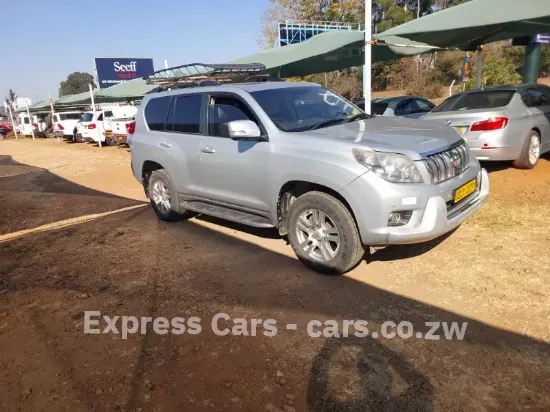 Picture of Toyota Land Cruiser 2010