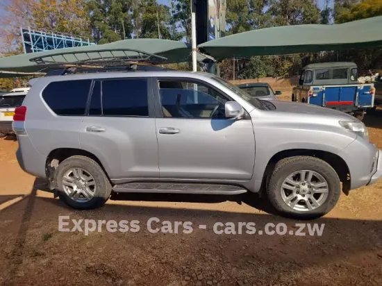 Picture of Toyota Land Cruiser 2010