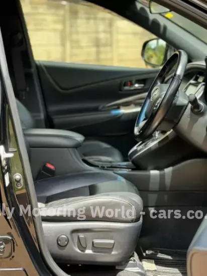 Picture of Toyota Harrier 2017