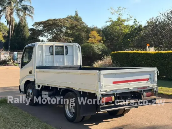 Picture of Hino Dutro 2007