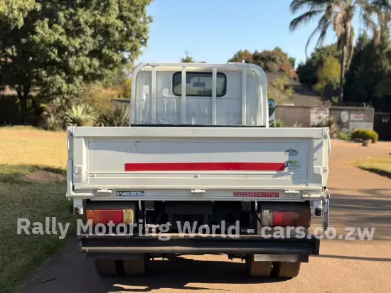 Picture of Hino Dutro 2007