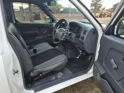 Picture of Nissan NP300 2016