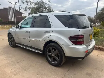 Picture of Mercedes Benz ML-Class 2008