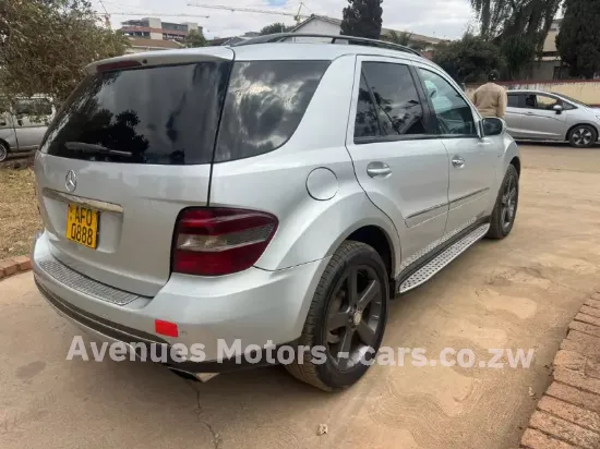 Picture of Mercedes Benz ML-Class 2008