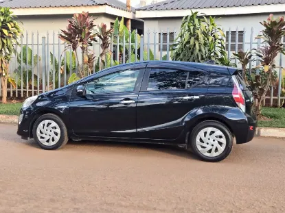 Picture of Toyota Aqua hybrid 2016