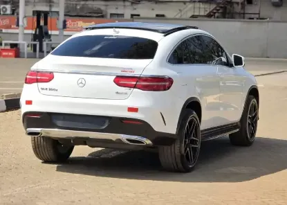 Picture of Mercedes Benz GLE 2017