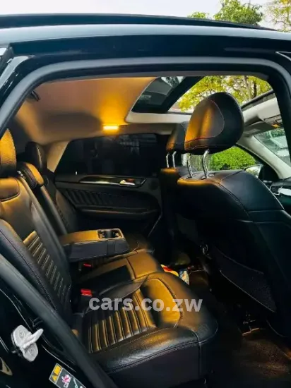 Picture of Mercedes Benz GLE 2017