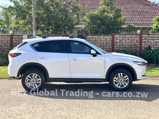 Picture of Mazda CX-5 2017