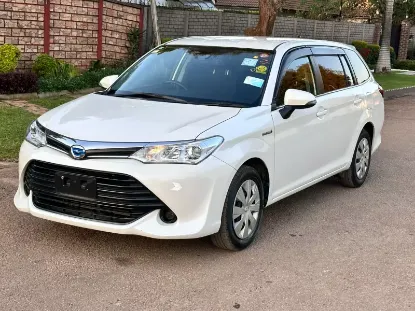 Picture of Toyota Fielder 2017