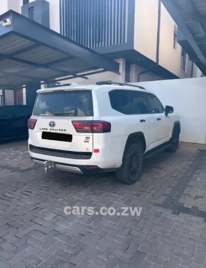 Picture of Toyota Land Cruiser 2022