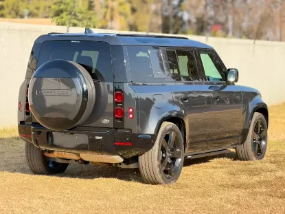 Picture of Land Rover Defender 2025