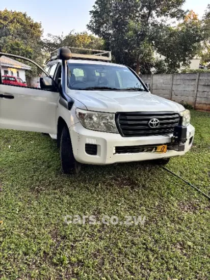 Picture of Toyota Land Cruiser 2015