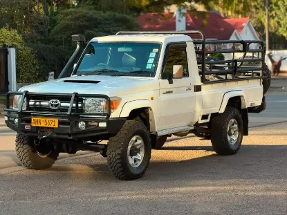 Picture of Toyota Land Cruiser 2016