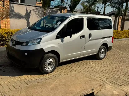 Picture of Nissan NV200 2020