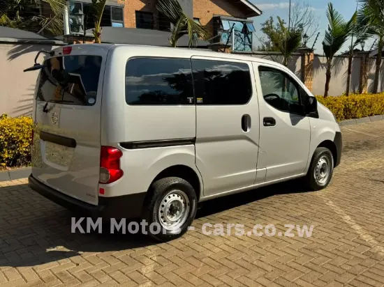 Picture of Nissan NV200 2020