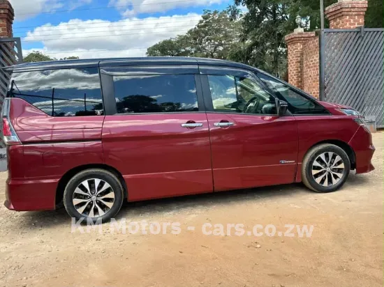 Picture of Nissan Serena 2018