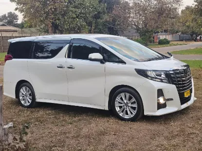 Picture of Toyota Alphard 2017