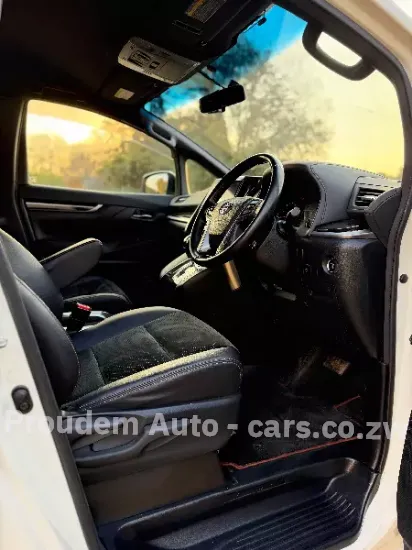 Picture of Toyota Alphard 2017