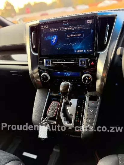 Picture of Toyota Alphard 2017