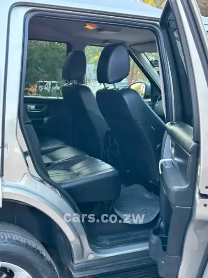 Picture of Land Rover Discovery 2014