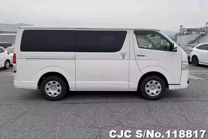 Picture of Toyota Hiace 2017