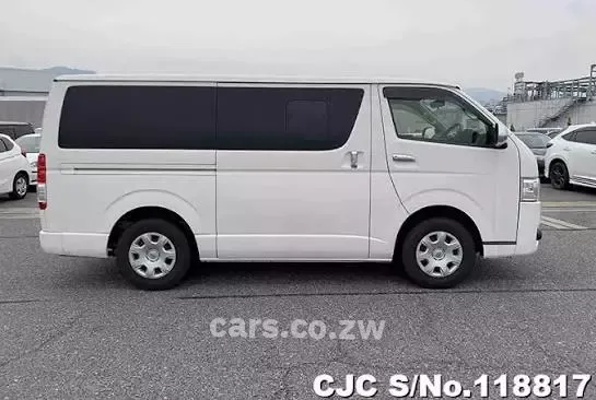 Picture of Toyota Hiace 2017