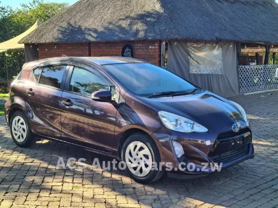 Picture of Toyota Aqua 2016