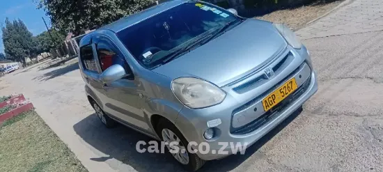 Picture of Toyota Passo 2015