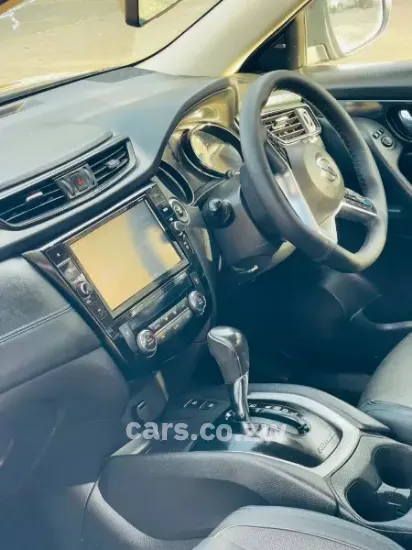 Picture of Nissan X-Trail 2020