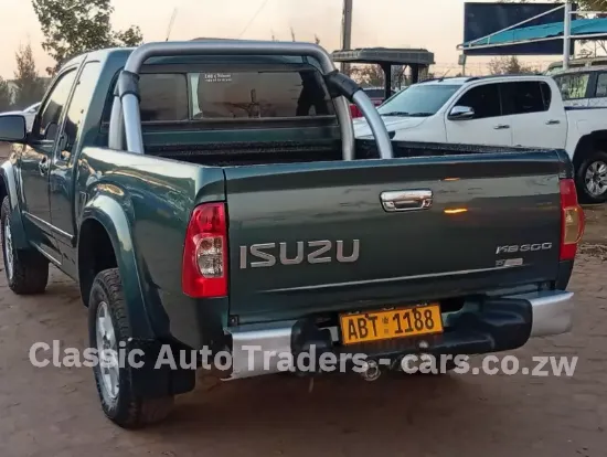 Picture of Isuzu KB300 2010
